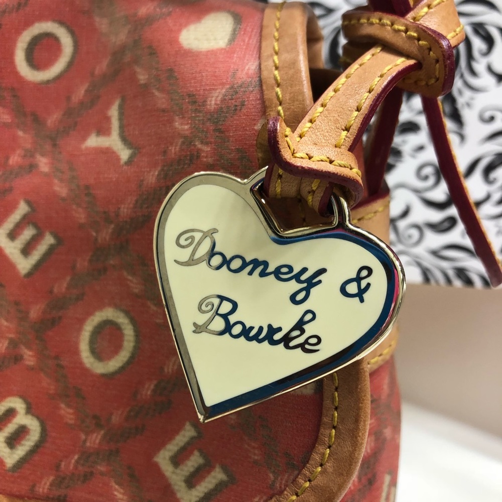 Dooney & Bourke Coral & Tan Crossword Letter  Heart Pattern Vinyl Purse - Picture 5 of 7